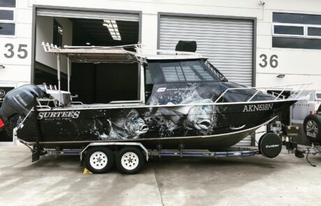 custom designed boat wraps