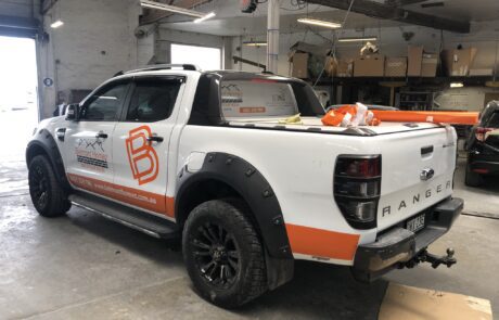 vehicle signage for builder