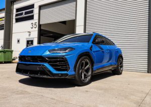 Avery Diamond Blue full car wrap on lamborghini