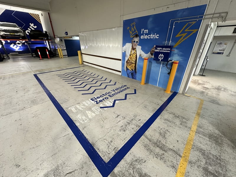 04 services slider linemarking