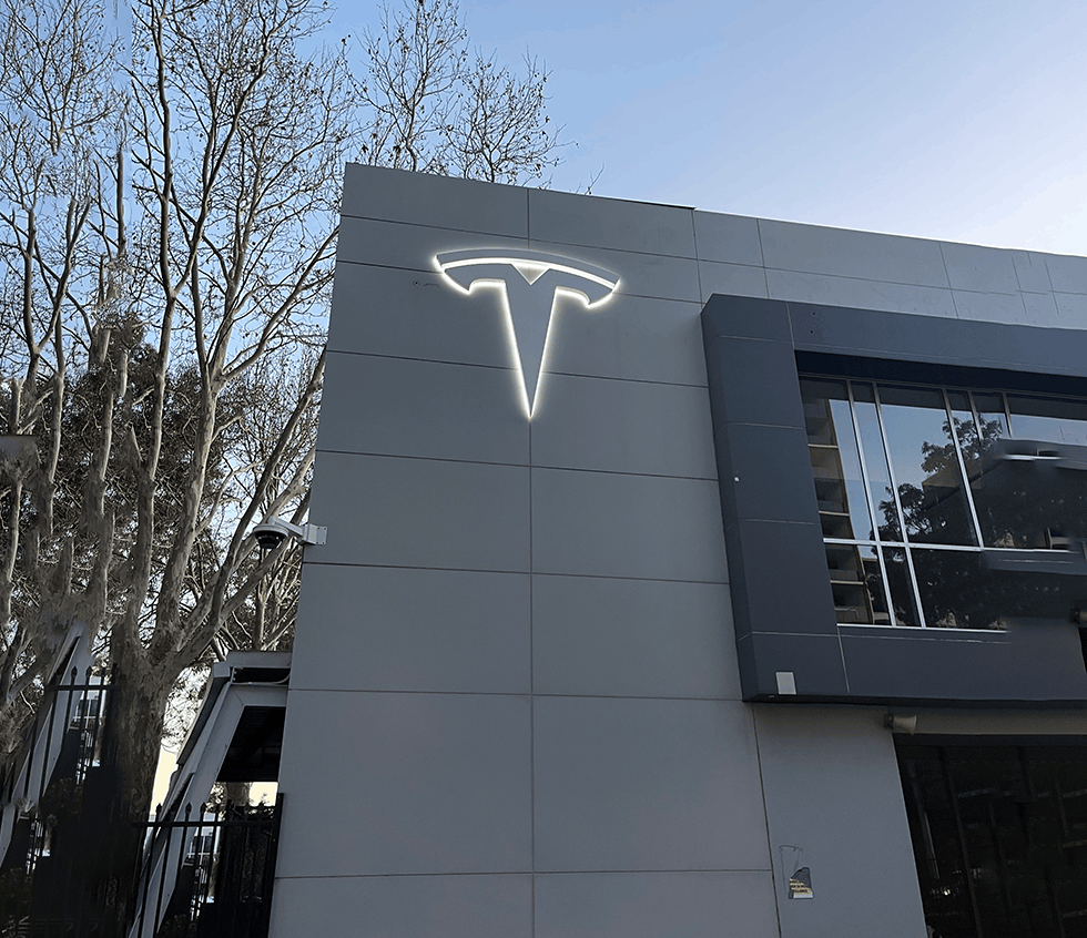 05-Tesla 05 Tesla