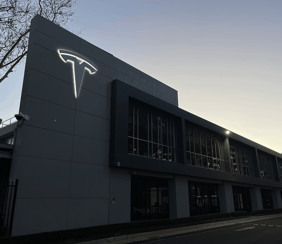 06-Tesla 06 Tesla