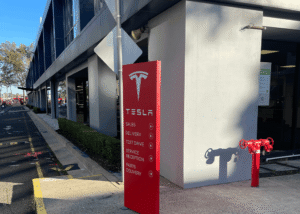 Tesla Pylon Signs and Illuminated Lettering 4 08 Tesla